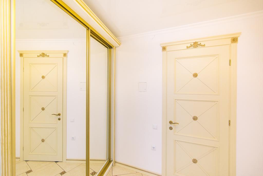 Vip Apartmen Sumy Exterior foto